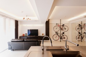 シンプルモダンな空間に流れる家族の暖かな時間