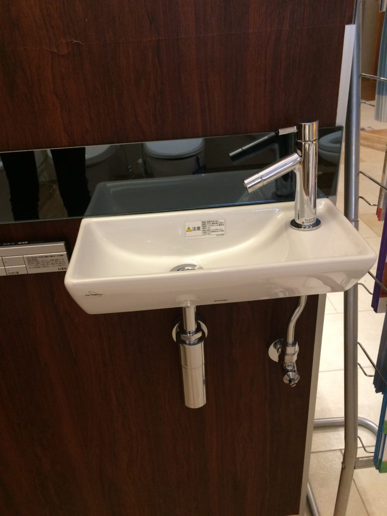 TOTO 壁掛手洗器(角形)