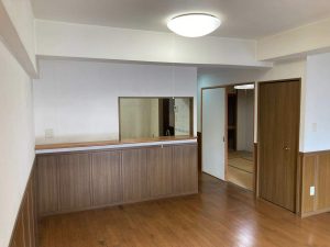 以前は壁に囲まれていたキッチン