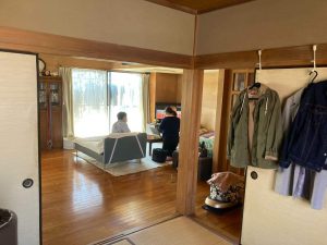 リビングと隣り合う和室の柱でした