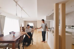 築35年戸建てリノベ | 玄関は一つ。回遊動線が魅力の二世帯化リノベーション