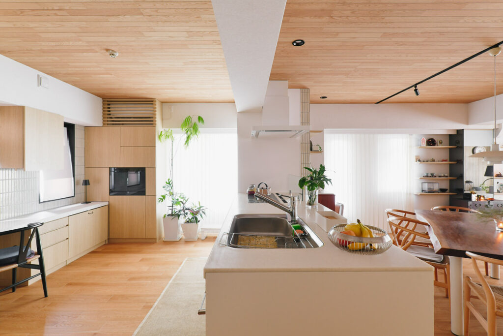 築30年マンションリノベ | 光と素材が調和する ナチュラルモダンリノベーション